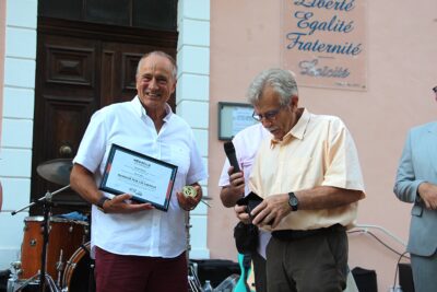 Agrandir l'image 16 sur 77, fenêtre modale