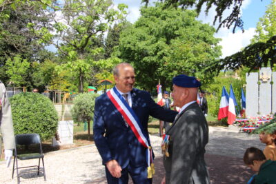 Agrandir l'image 7 sur 9, fenêtre modale